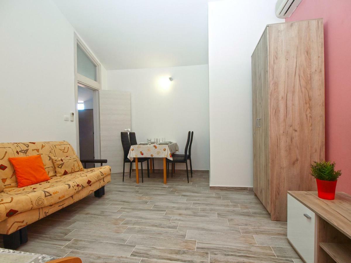 Apartments Oriana 898 พูลา ภายนอก รูปภาพ