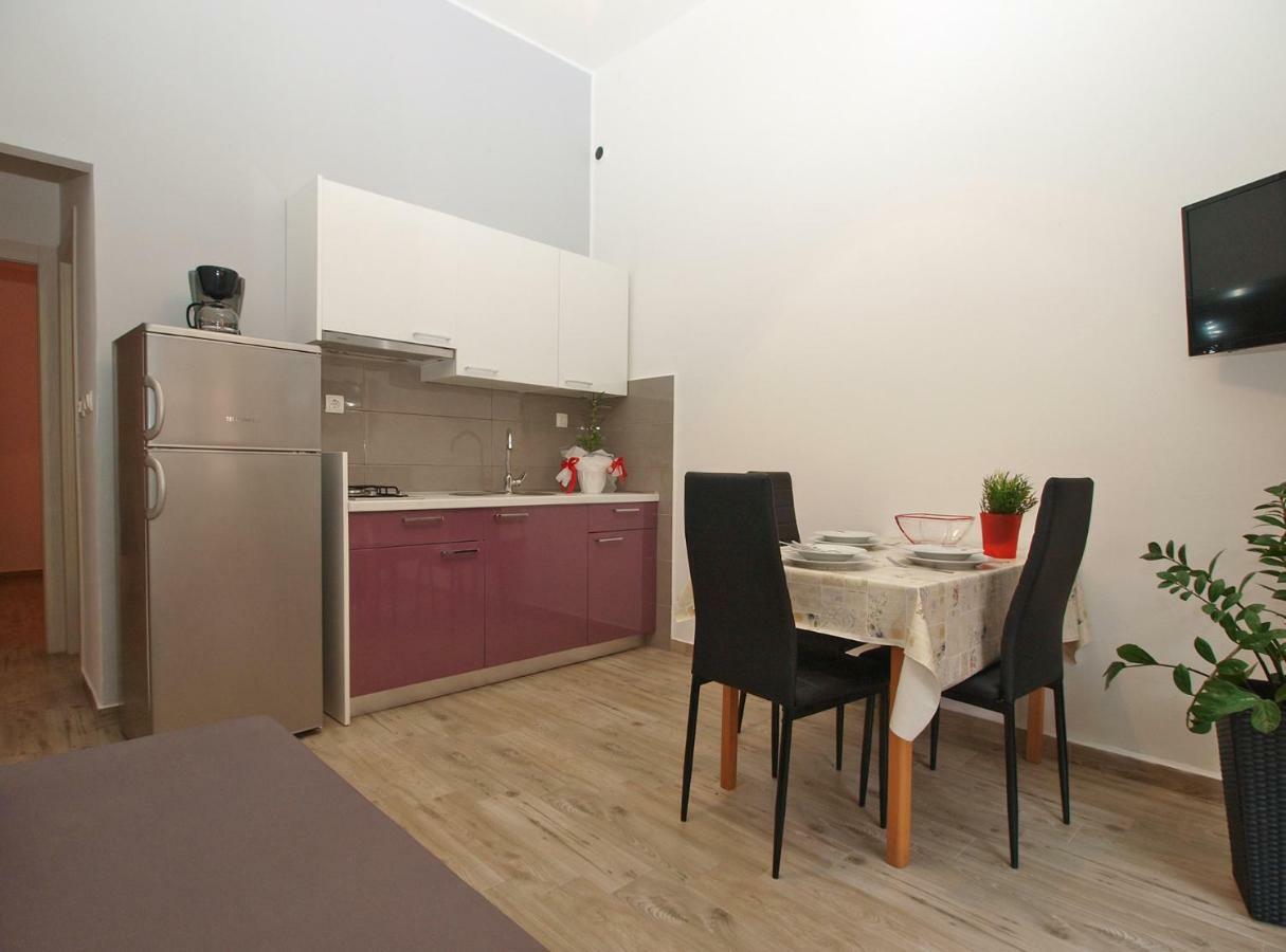 Apartments Oriana 898 พูลา ภายนอก รูปภาพ