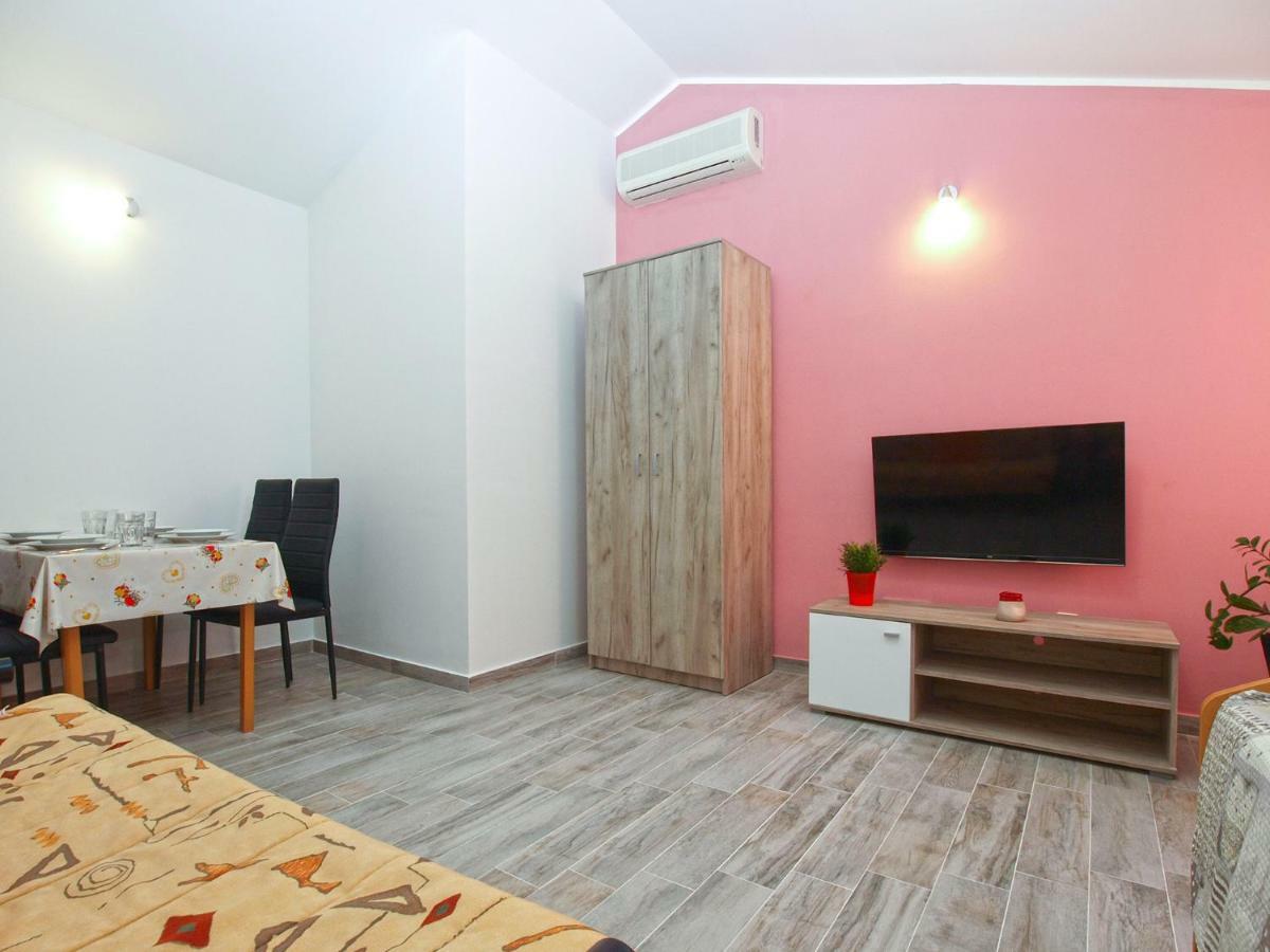 Apartments Oriana 898 พูลา ภายนอก รูปภาพ