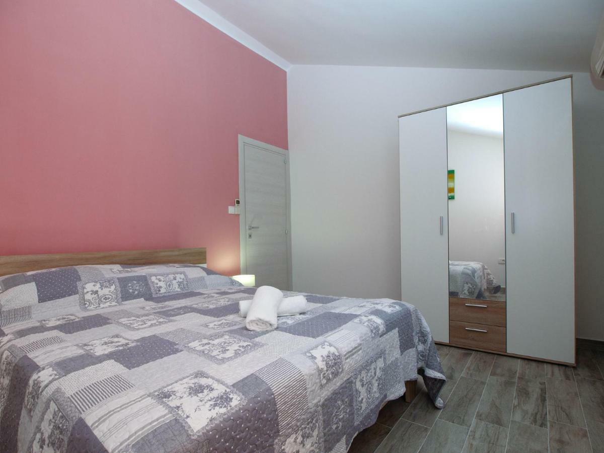 Apartments Oriana 898 พูลา ภายนอก รูปภาพ