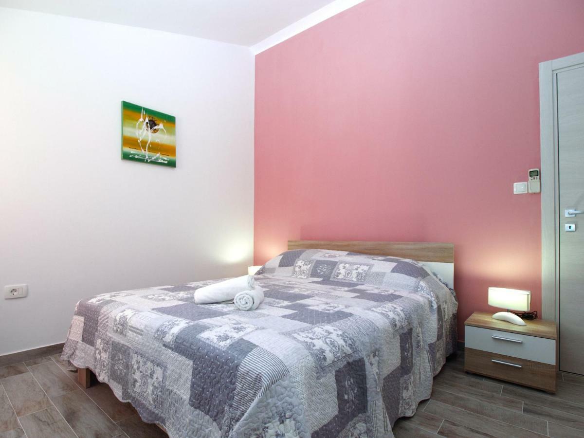 Apartments Oriana 898 พูลา ภายนอก รูปภาพ